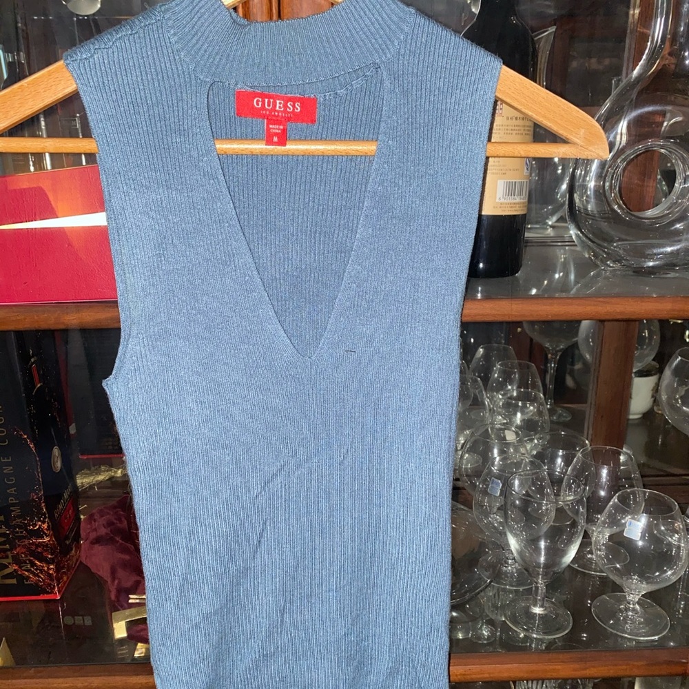 Guess cut out top
